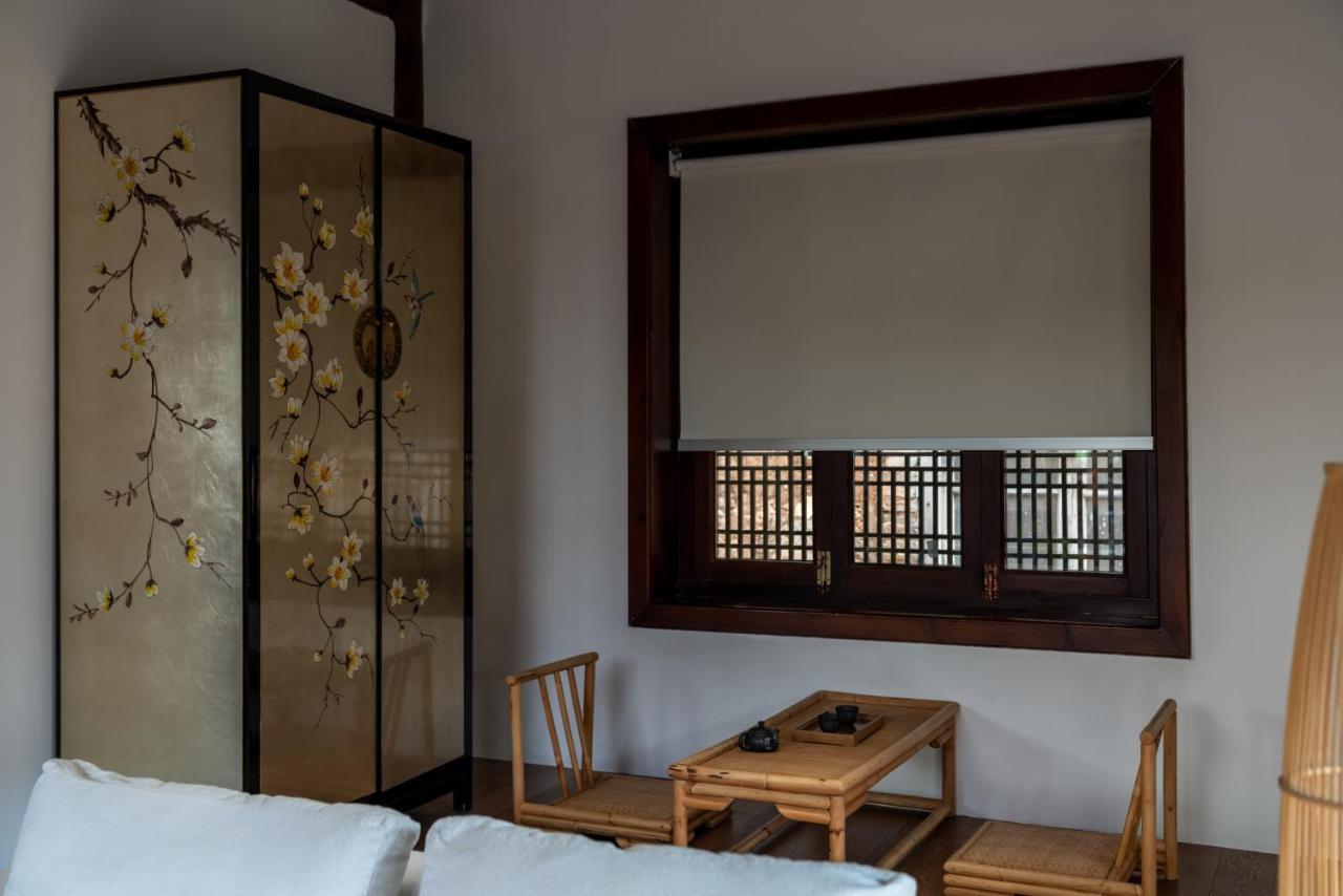 Jun Bo Xuan Boutique Hotel Лицзян Экстерьер фото